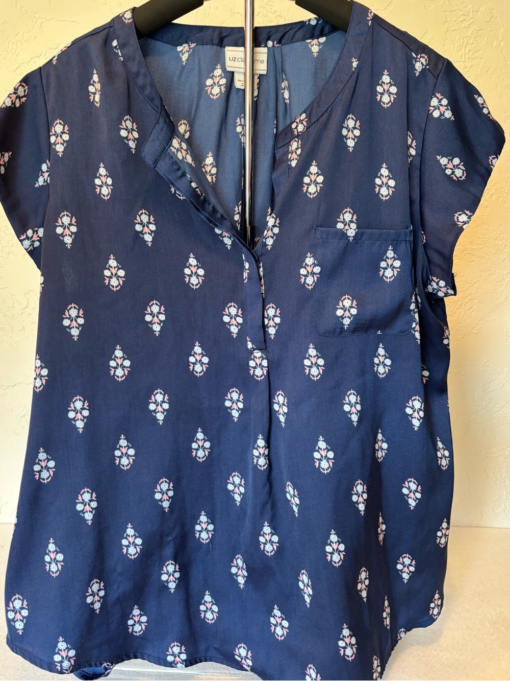 Liz Claiborne Navy Floral Print Blouse Large Cap Sleeve Split Neck Pocket Top